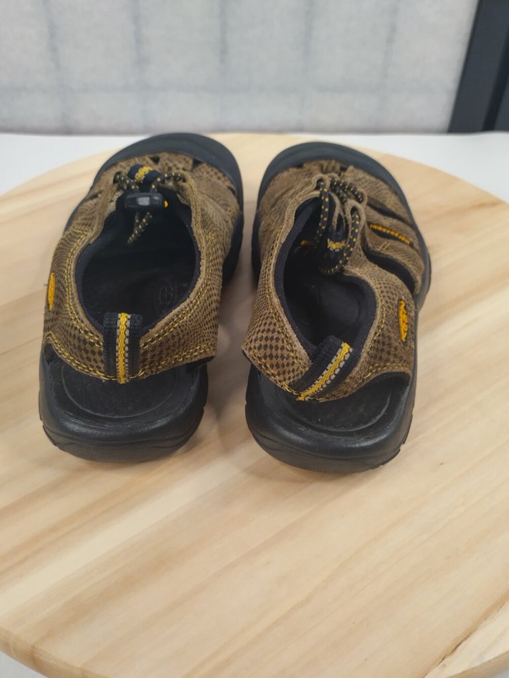 Keen Brown Slip-on Hiking Waterproof Summer Shoes Boys Youth US 1 - Picture 4 of 10